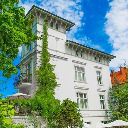 Villa Modiva 미엥지즈드로예 외부 사진